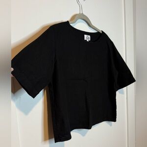 Me & Arrow Linen Blend Tshirt